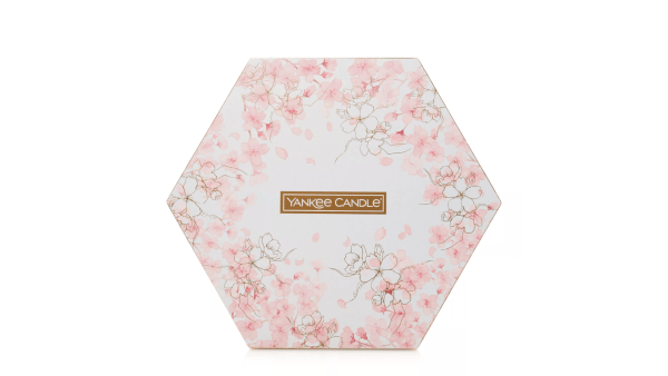 Yankee Candle Sakura Blossom Festival 18 Tea Lights 1 Holder Gift Set